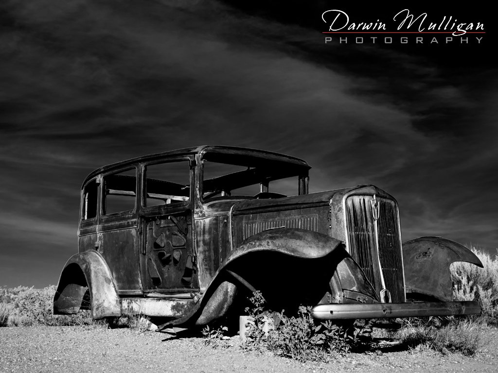 Abandoned-car-on-Route-66-petrified-forest-arizona