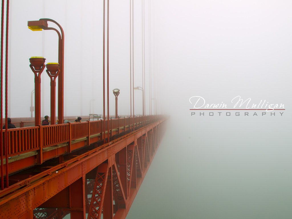 San-Francisco-California-Golden-Gate-Bridge-foggy-day